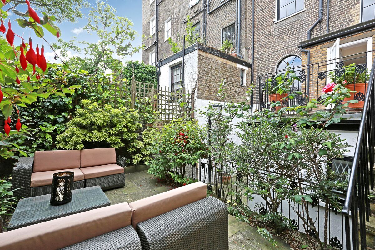 house to rent in Warwick Gardens, London, W14 KEQ012199610 Knight Frank