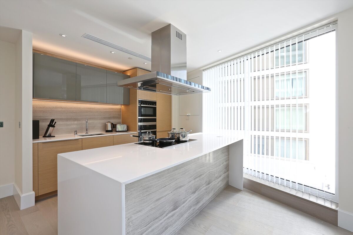 flat to rent in Benson House, 4 Radnor Terrace, Holland Park, London