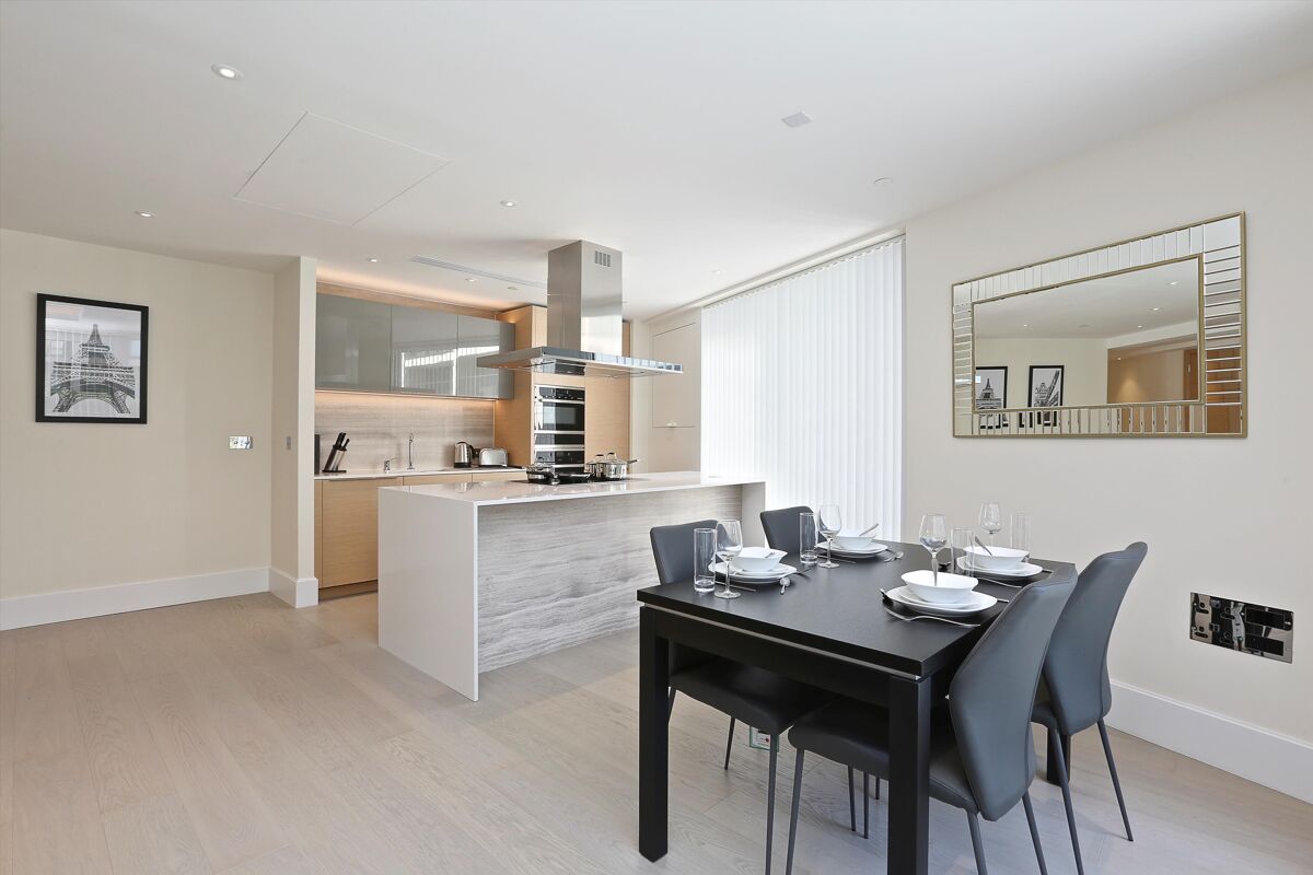 flat to rent in Benson House, 4 Radnor Terrace, Holland Park, London