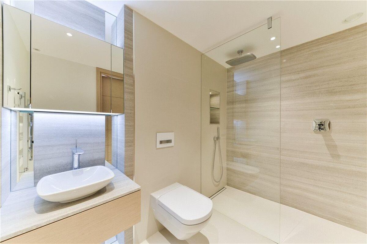 flat to rent in Benson House, 4 Radnor Terrace, Holland Park, London