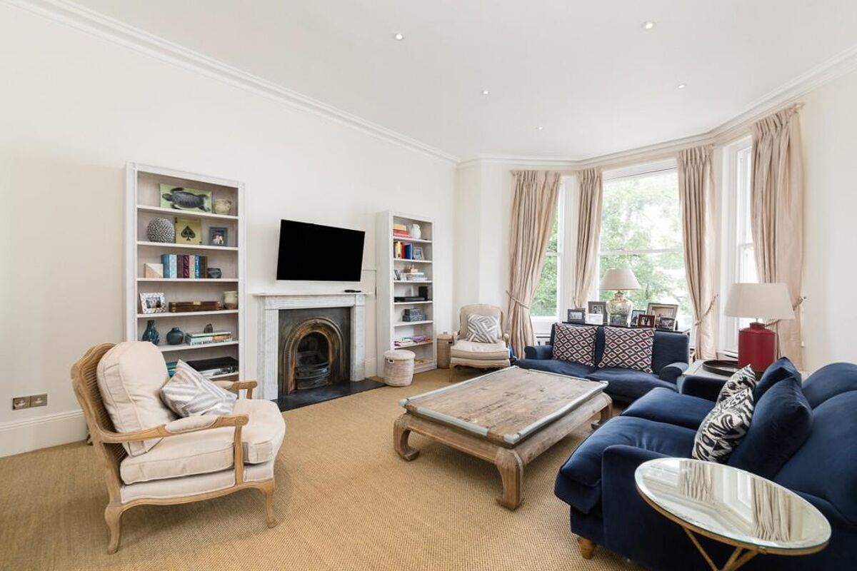 flat to rent in Holland Park, Kensington, London, W11 KEQ012233098
