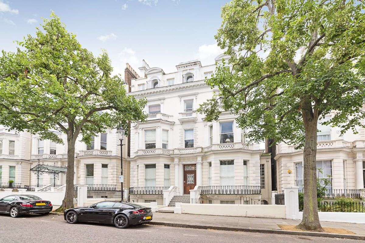 flat to rent in Holland Park, Kensington, London, W11 KEQ012233098