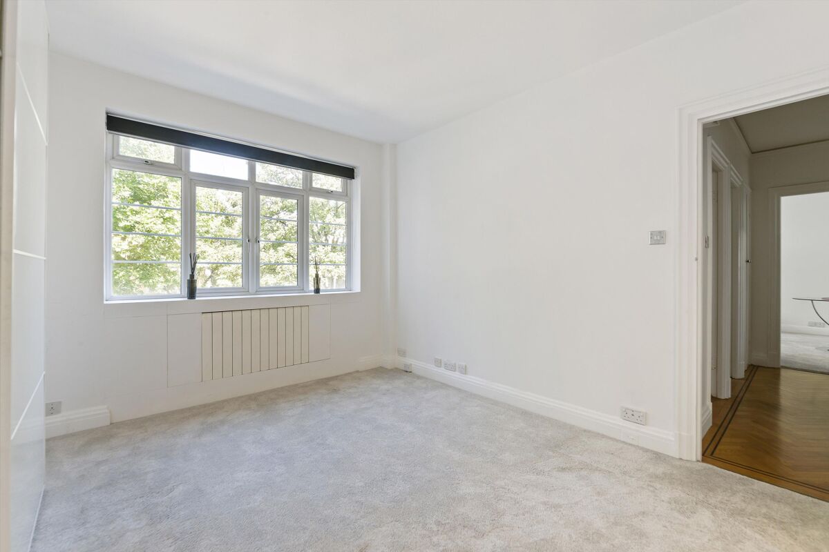 Flat To Rent In Chatsworth Court Pembroke Road London W8