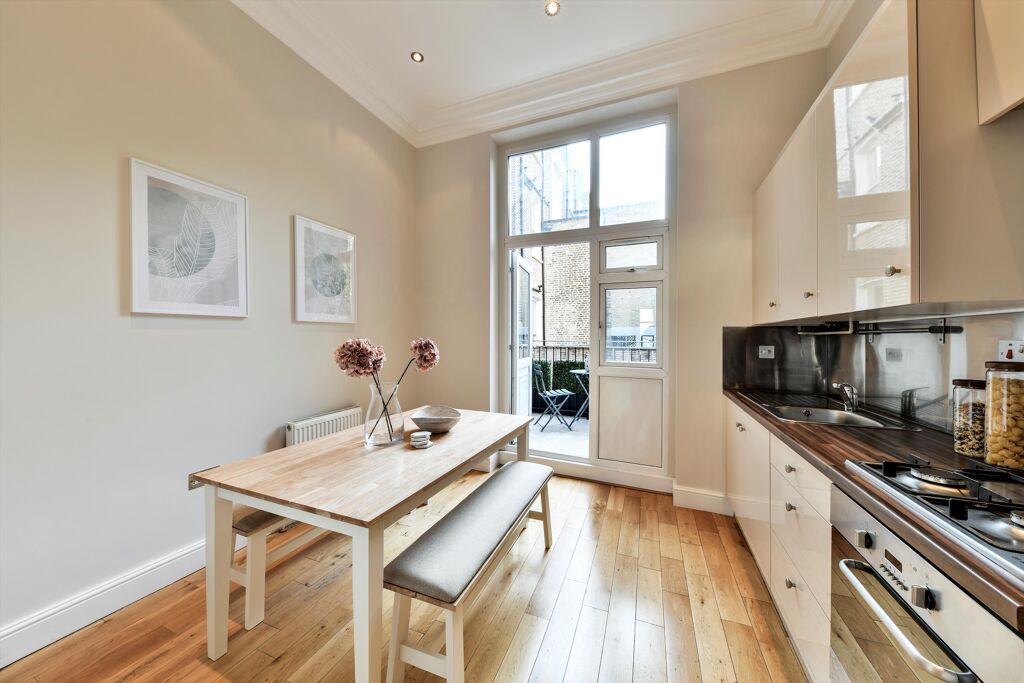Image of Notting Hill Gate, London, W11