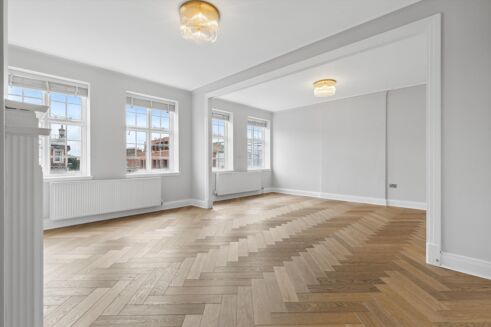 Picture of 4 bedroom flat for rent.