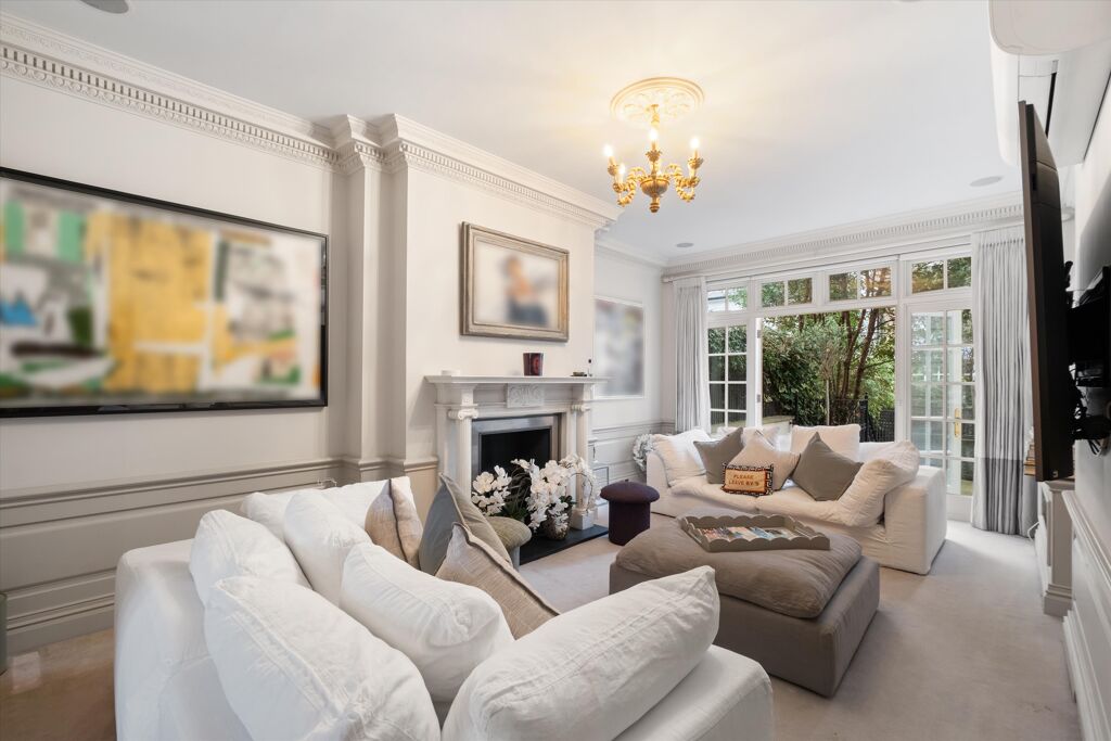 Image of Victoria Road, Kensington, London, W8