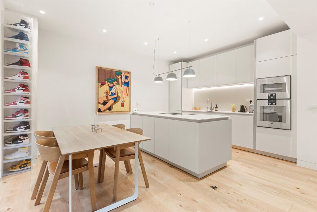 Image of Kensington Court Gardens, London, W8