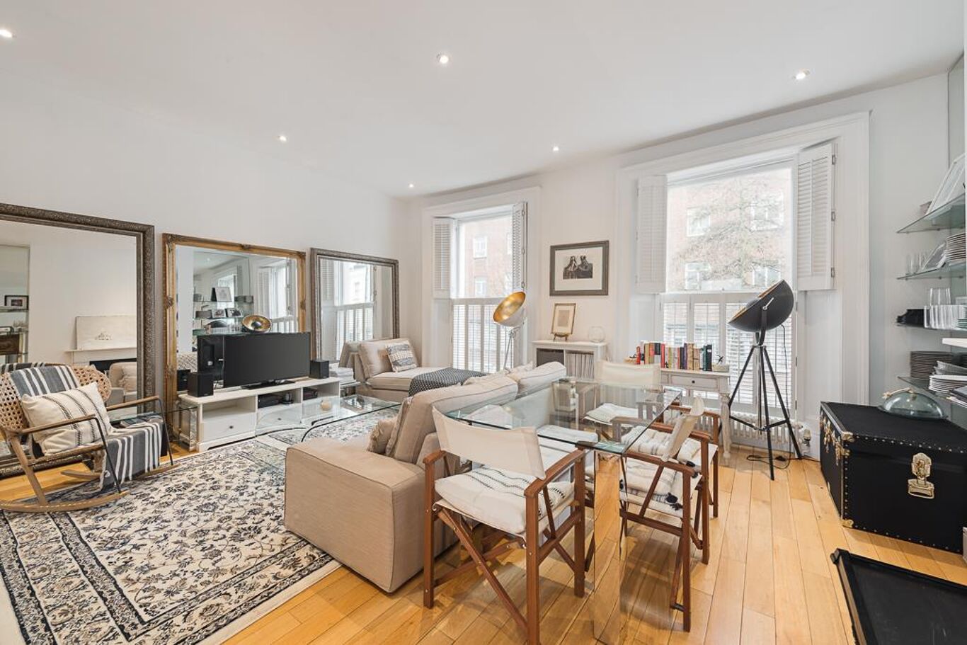 Image of Earls Court Road, Kensington, London, W8