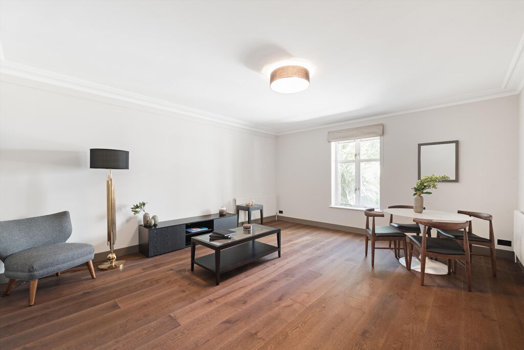 Image of Oak Lodge, Chantry Square, London, W8