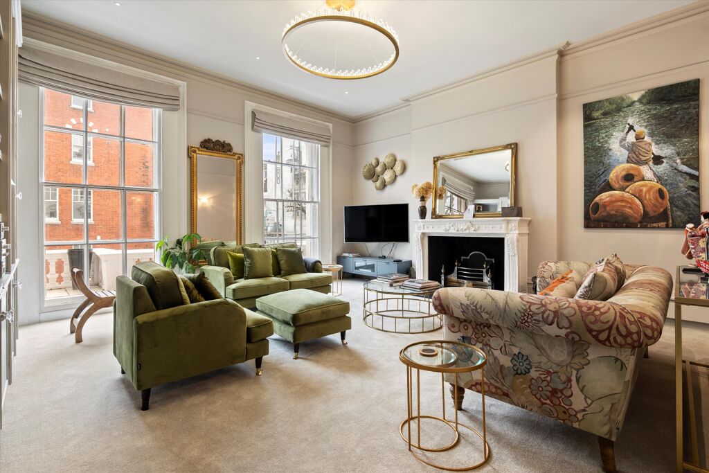 Image of Kensington Church Street, London W8