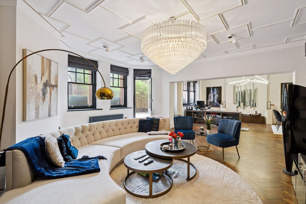 Image of Oakwood Court, Holland Park, London W14