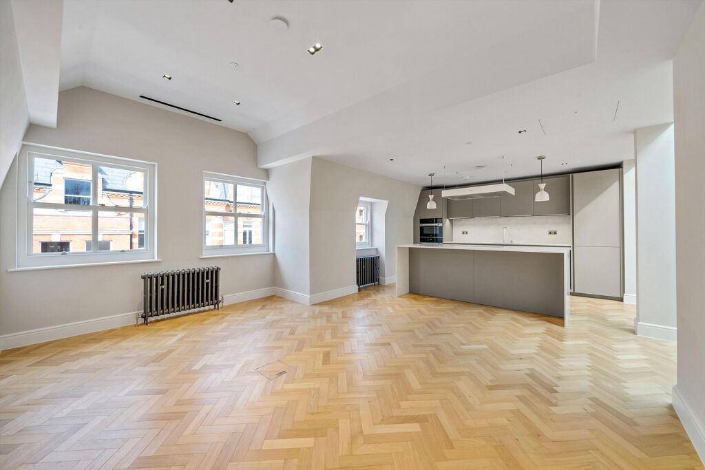 Image of Kensington Court, Kensington, London W8
