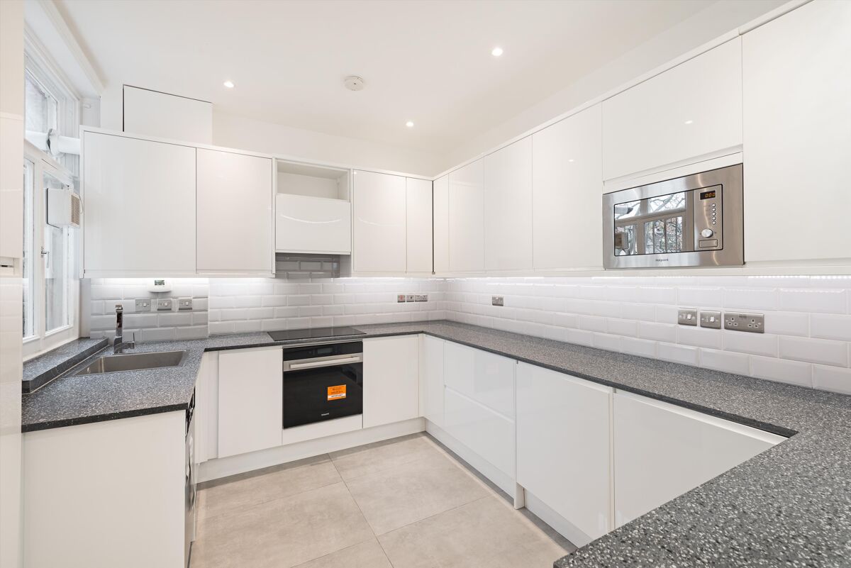 flat to rent in Abingdon Court, Kensington, London, W8 KEQ348524