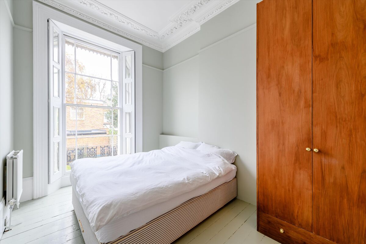 flat to rent in Camden Square, London, NW1 KGQ012001376 Knight Frank