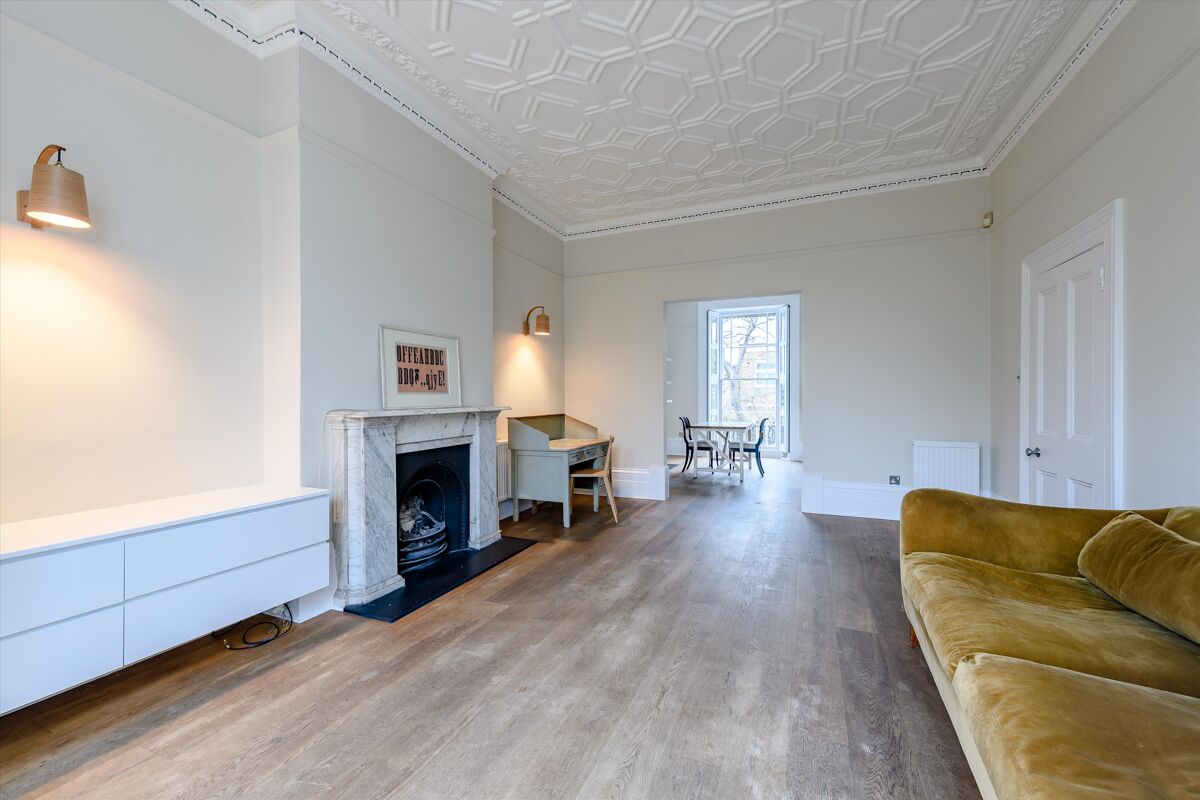 flat to rent in Camden Square, London, NW1 KGQ012001376 Knight Frank