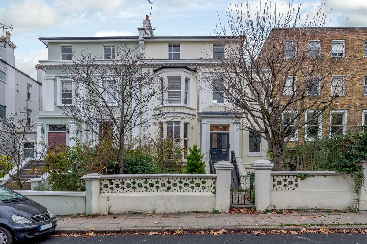 flat to rent in Camden Square, London, NW1 KGQ012001376 Knight Frank