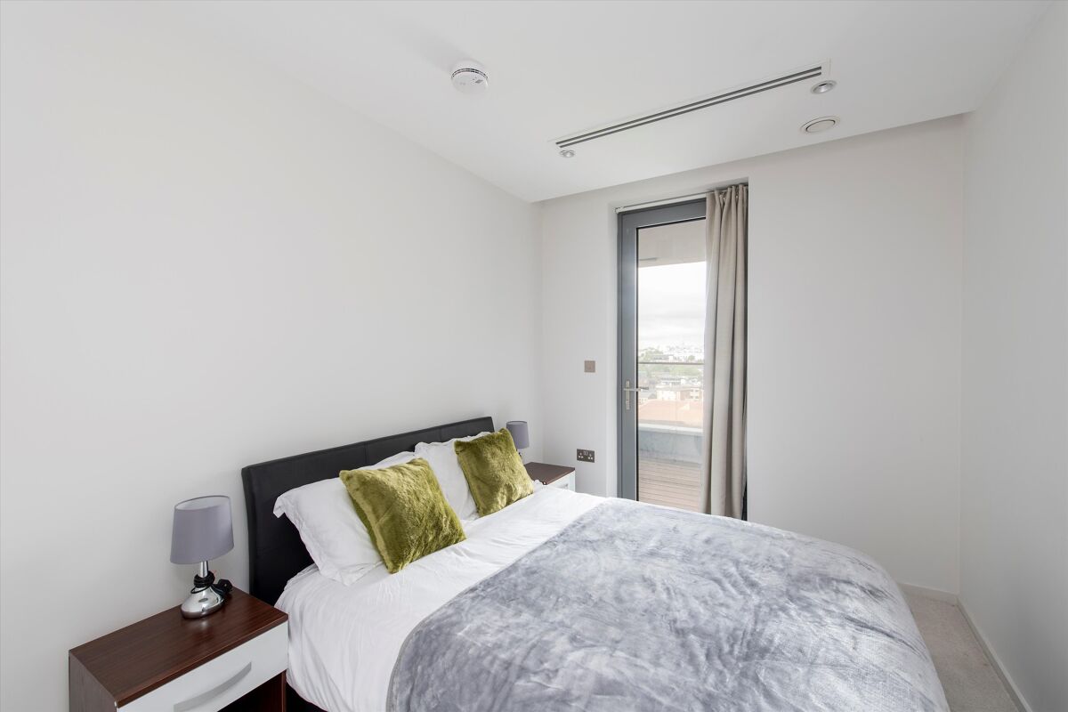 flat to rent in Onyx Apartments, London, N1C KGQ012052939 Knight Frank