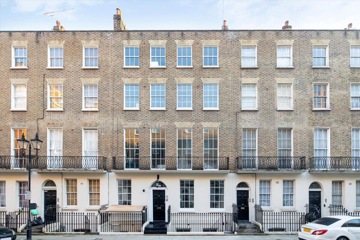 flat to rent in Burton Street, London, WC1H KGQ012070042 Knight Frank