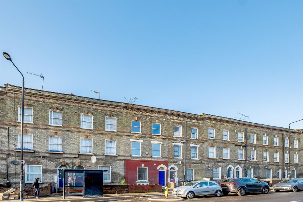 flat to rent in York Way, London, England, N7 - kgq012202090 | Knight Frank