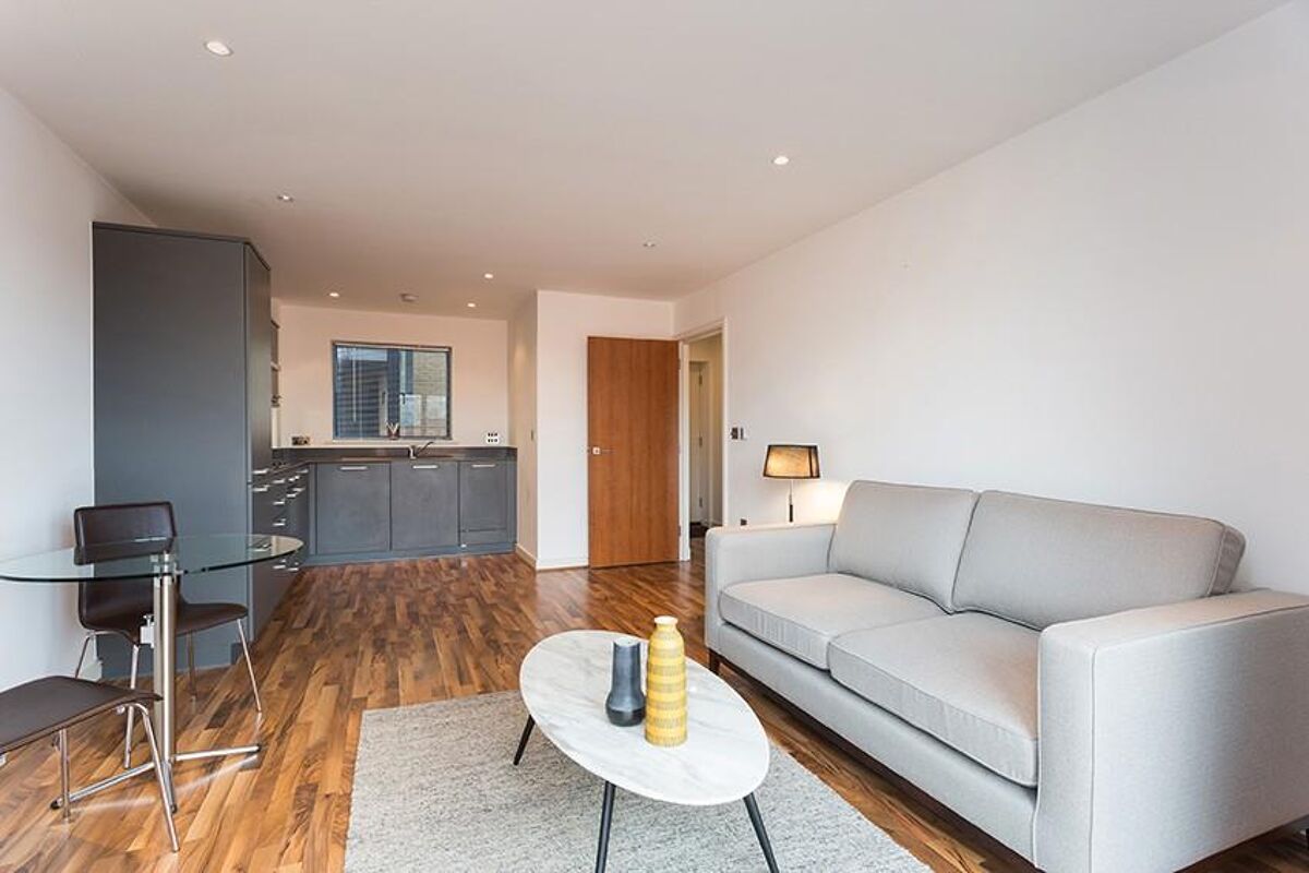 flat to rent in Kings Quarter Apartments, Copenhagen Street, London, N1