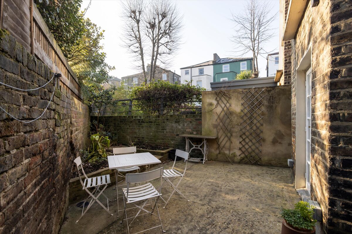 house to rent in St Pauls Crescent, London, NW1 KGQ012253860 Knight