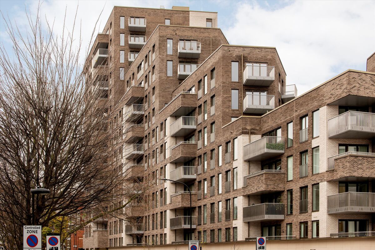 flat to rent in Greenford House, Jubilee Walk, London, WC1X KGQ012307289 Knight Frank