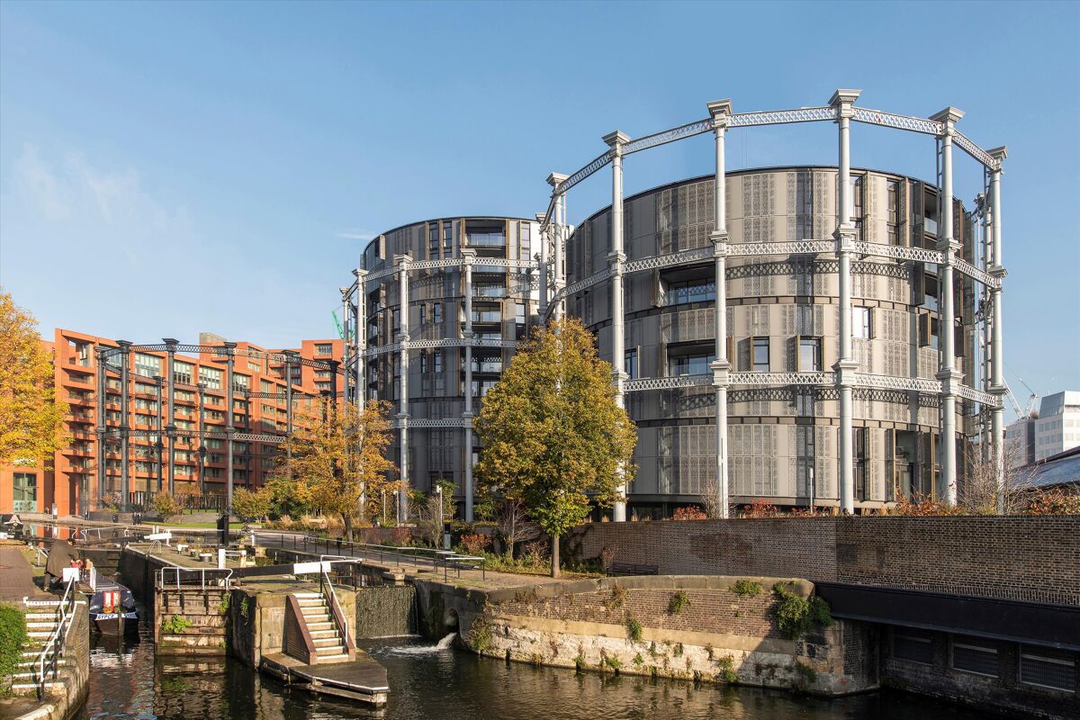 flat to rent in Gasholders, King's Cross, London, N1C KGQ012378670