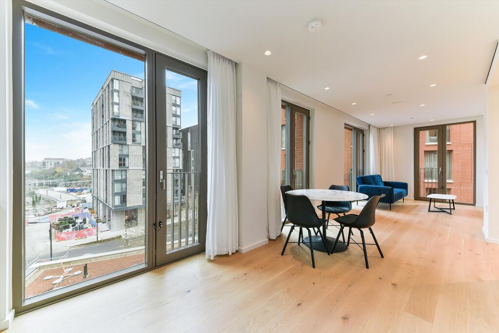 Image of Cadence, Lewis Cubitt Walk, London N1C