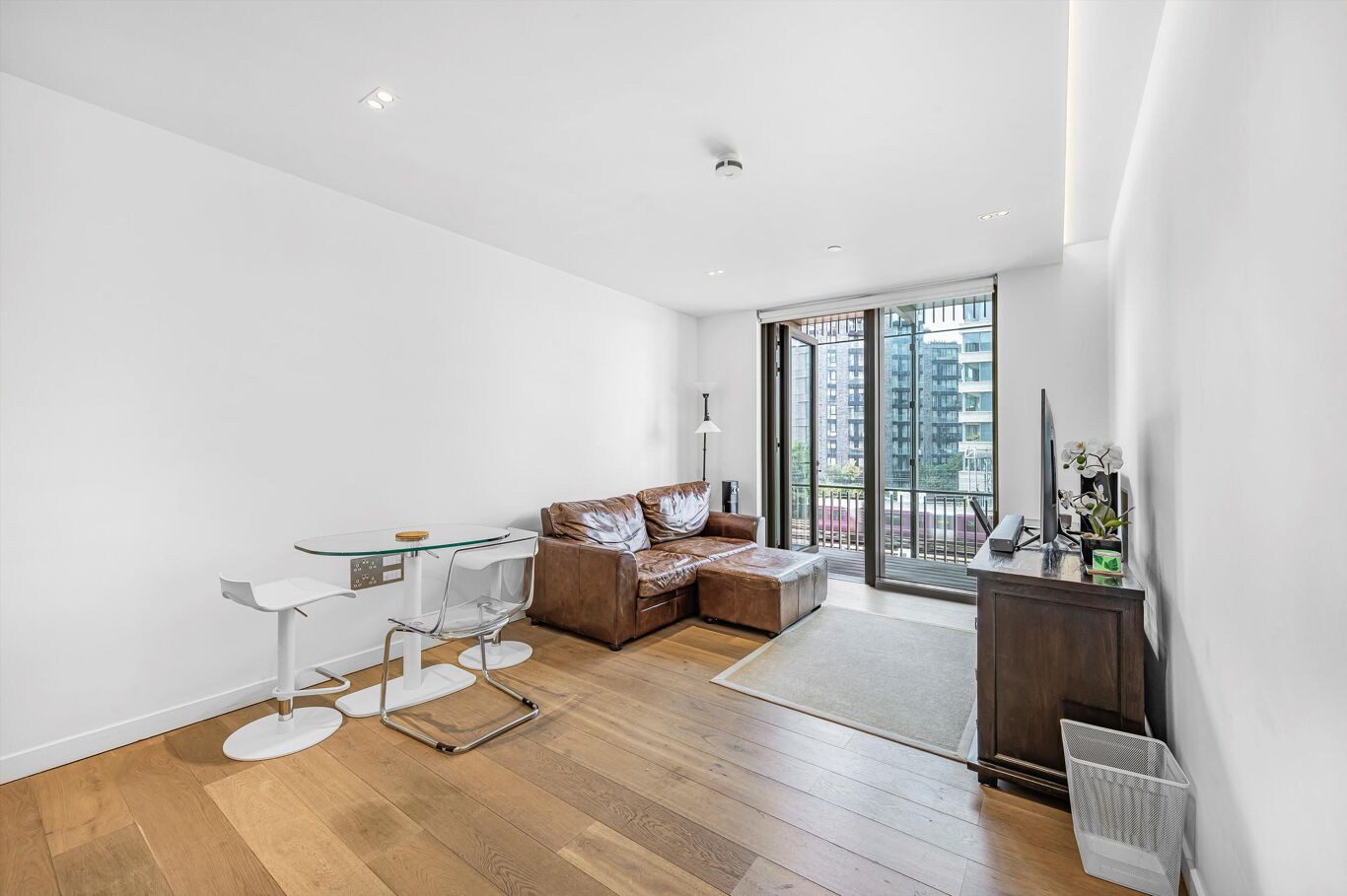 Image of Tapestry Apartments, Canal Reach, King's Cross, London, N1C