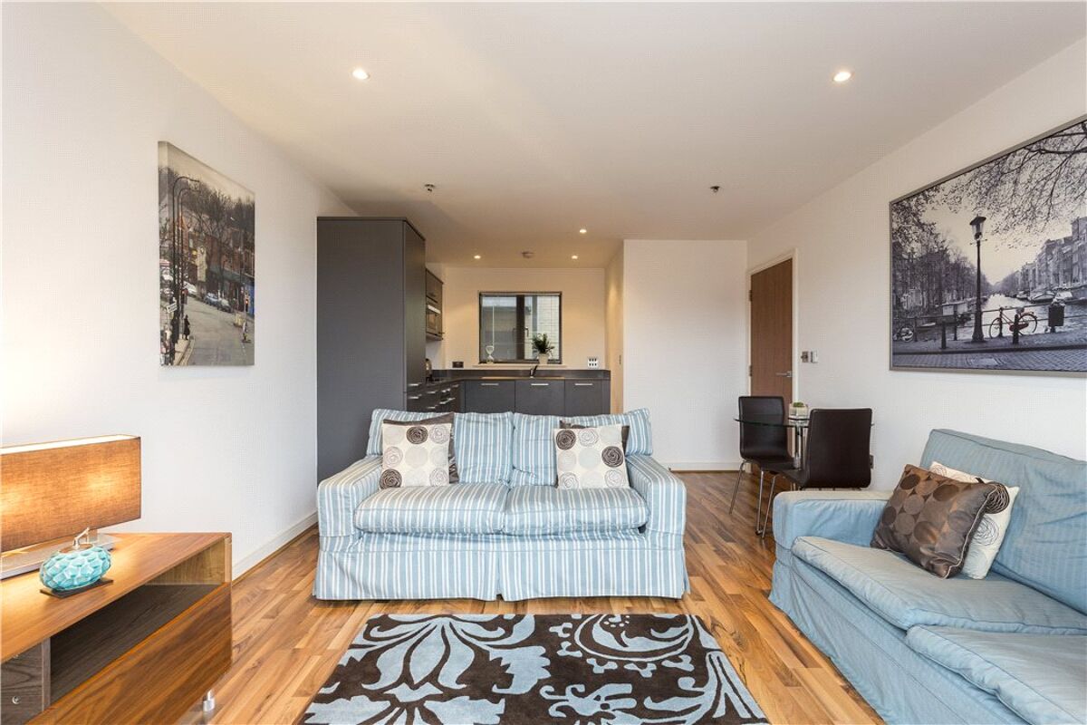 flat for sale in Kings Quarter Apartments, 170 Copenhagen Street, London, N1 KGX160025