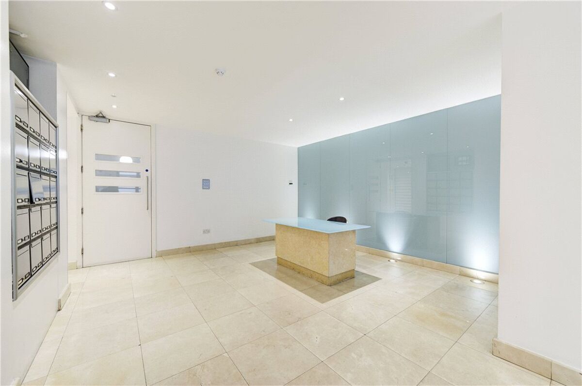 flat for sale in Saffron Hill, London, EC1N KGX160073 Knight Frank