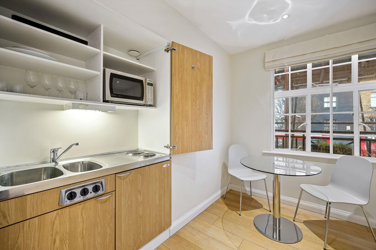 flat to rent in Blenheim House, Kings Road, Chelsea, London, SW3