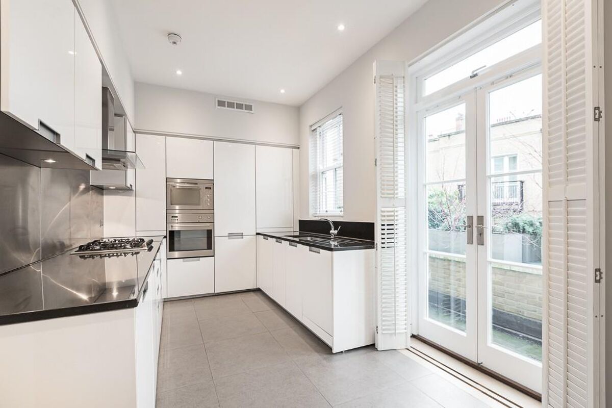 flat to rent in Cadogan Gardens, Knightsbridge, London, SW3