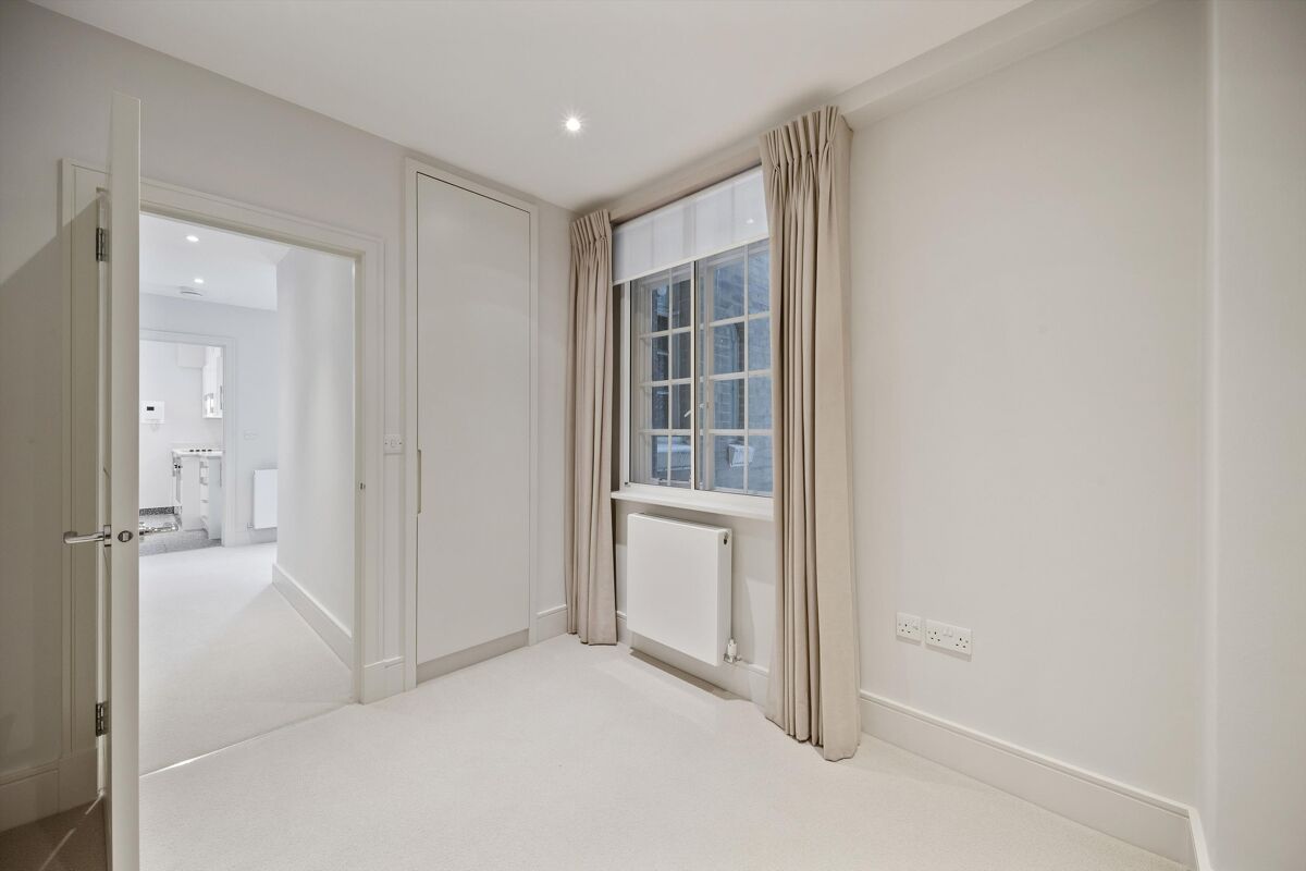 flat to rent in Sloane Street, London, SW1X KNQ012118573 Knight Frank