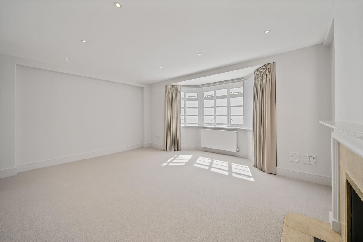 flat to rent in Sloane Street, London, SW1X KNQ012118573 Knight Frank