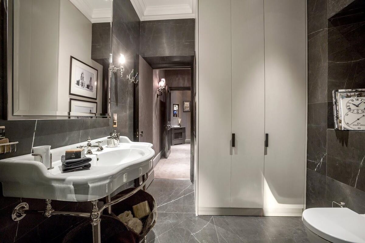 flat to rent in Cadogan Square, London, SW1X KNQ012119997 Knight Frank