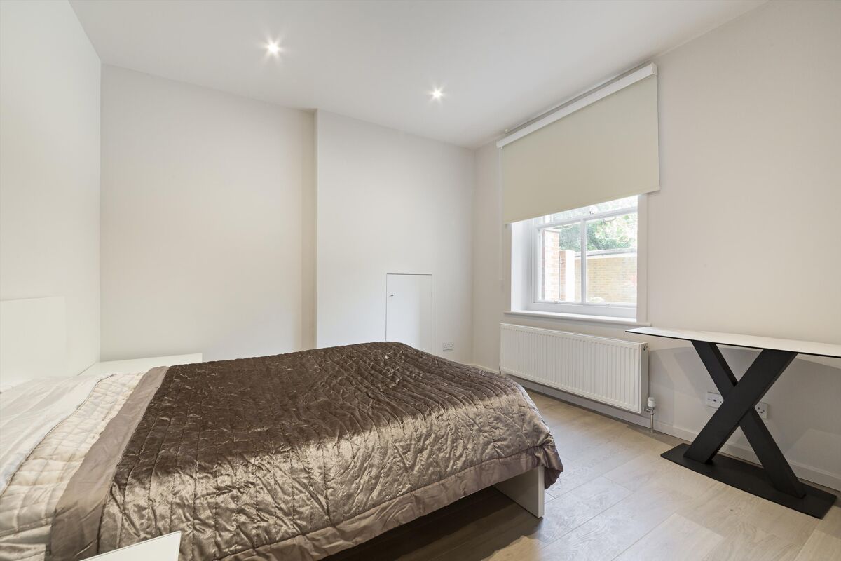 flat to rent in Rossetti Garden Mansions, Flood Street, London, SW3 ...