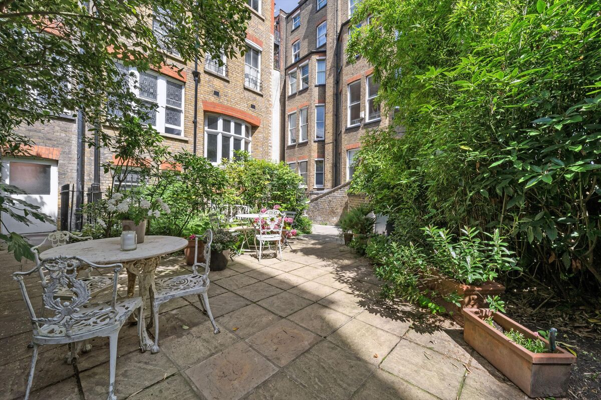 flat to rent in Draycott Place, Knightsbridge, London, SW3 KNQ012126215 Knight Frank