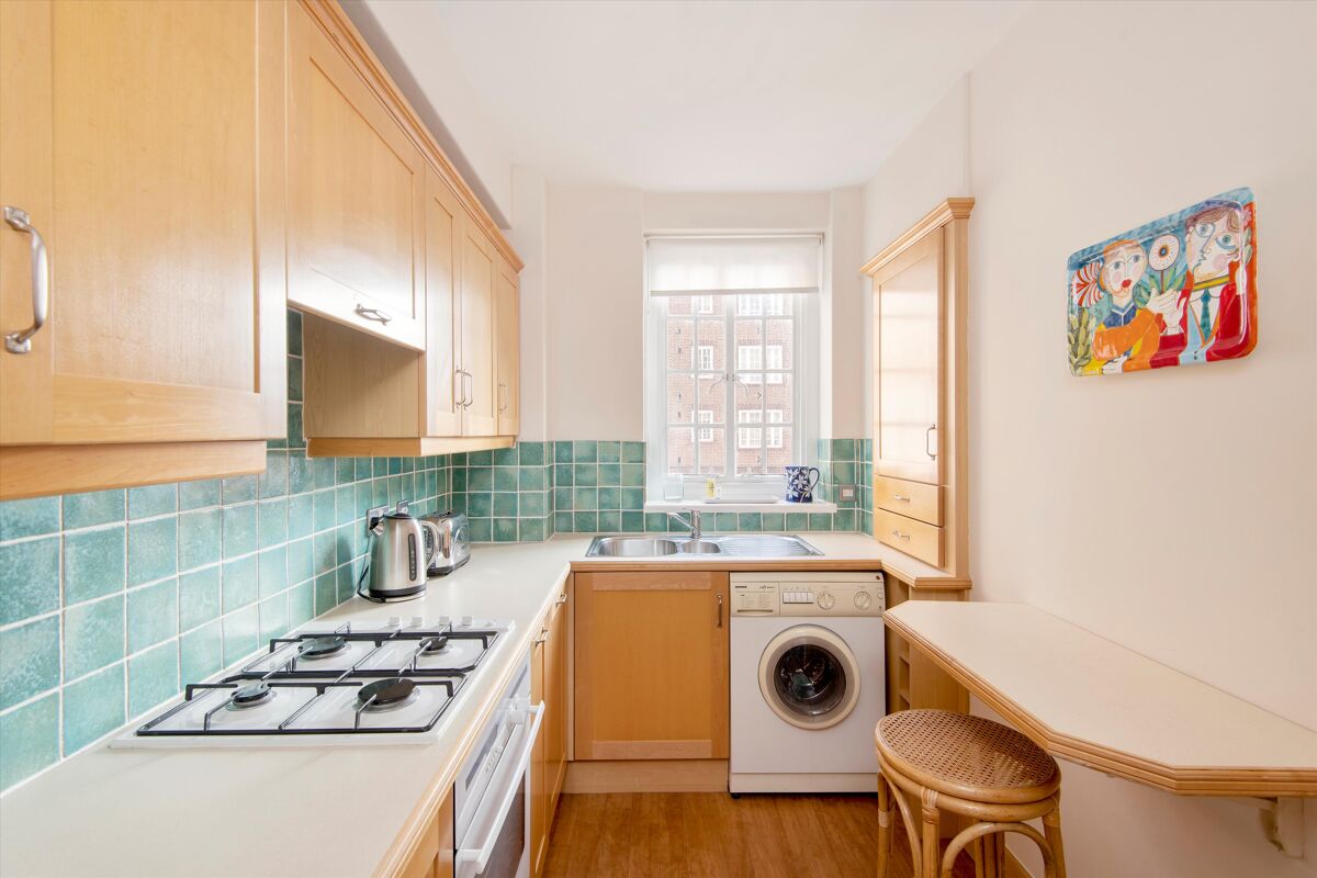 flat to rent in Chelsea Manor Street, London, SW3 KNQ012133373
