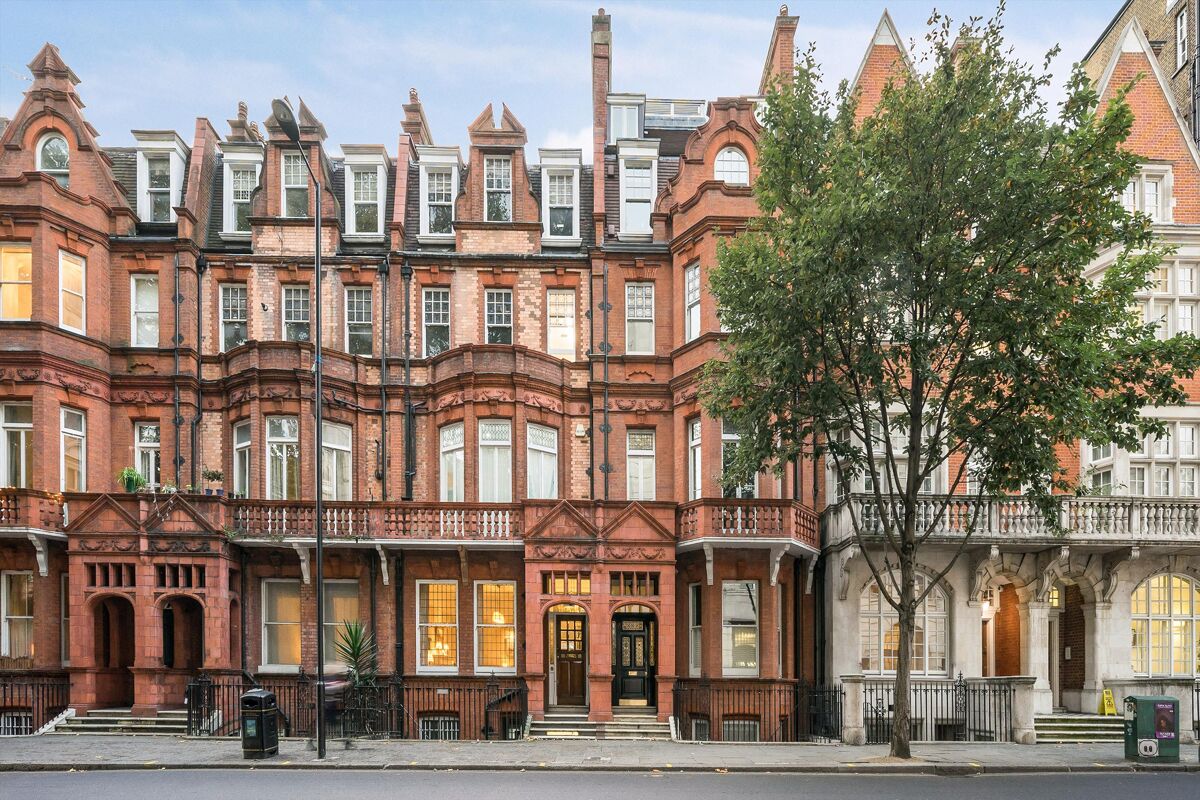 flat to rent in Lower Sloane Street, London, SW1W KNQ012138476