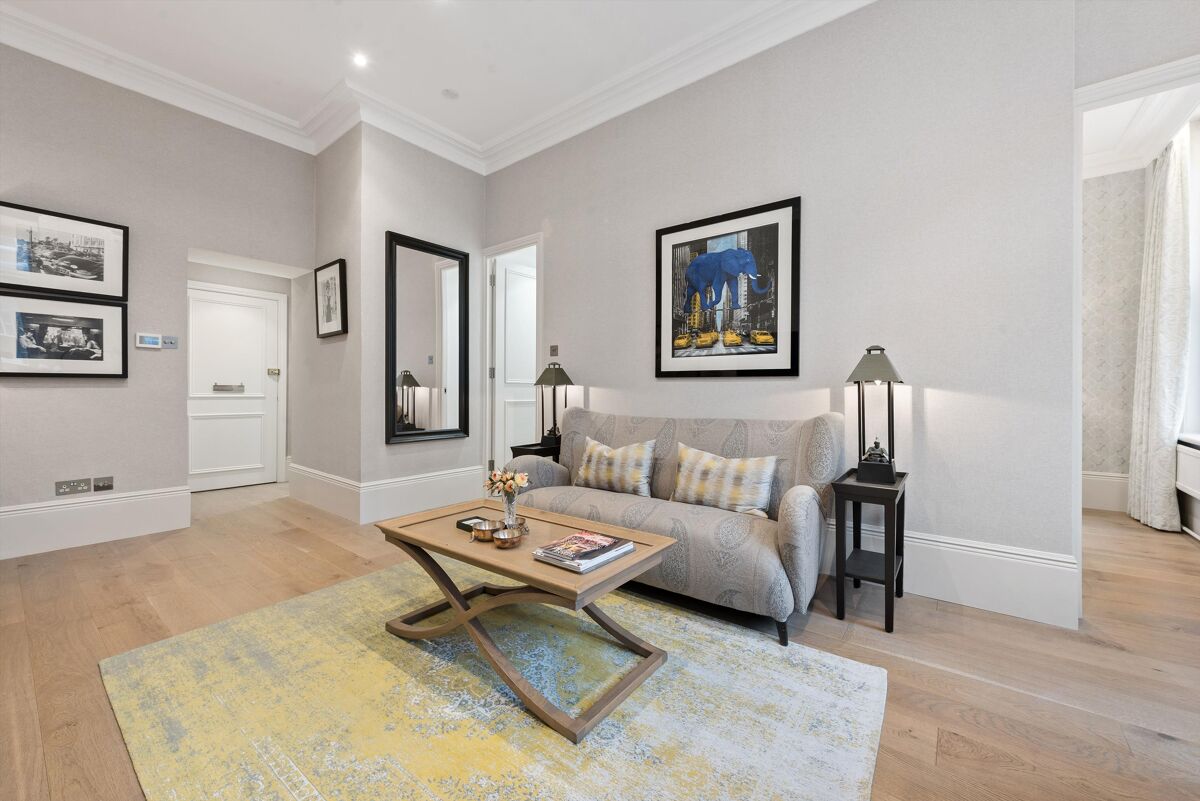 flat to rent in Wilbraham Place, London, SW1X KNQ012155992 Knight Frank