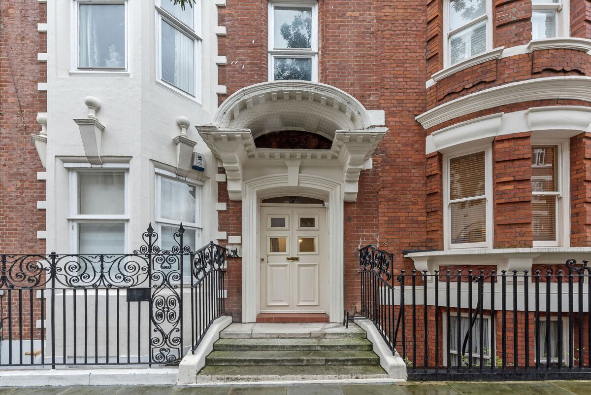 flat to rent in Wilbraham Place, London, SW1X KNQ012155992 Knight Frank
