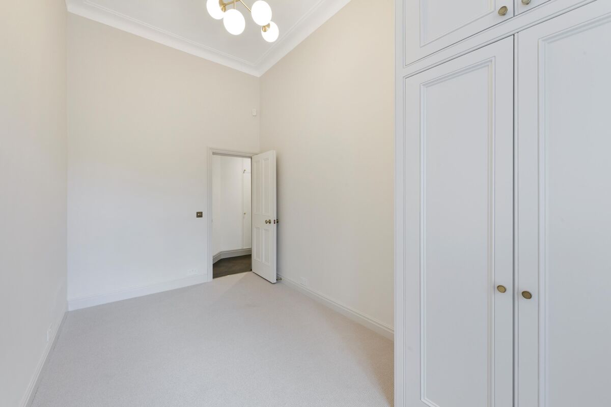 flat to rent in Onslow Square, London, SW7 KNQ012157680 Knight Frank