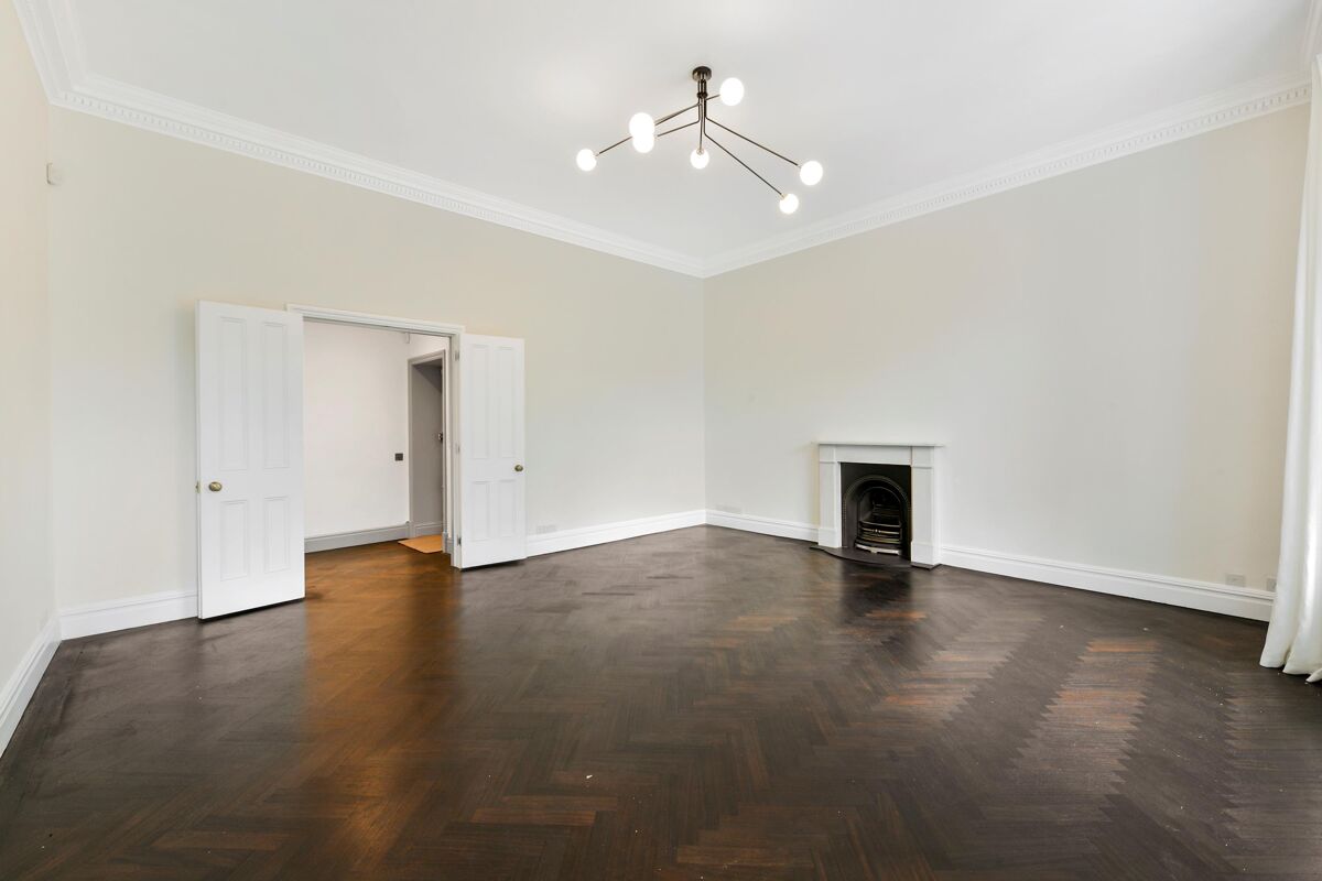 flat to rent in Onslow Square, London, SW7 KNQ012157680 Knight Frank