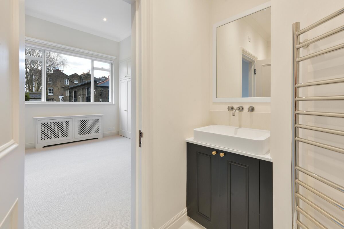 flat to rent in Onslow Square, London, SW7 KNQ012157680 Knight Frank