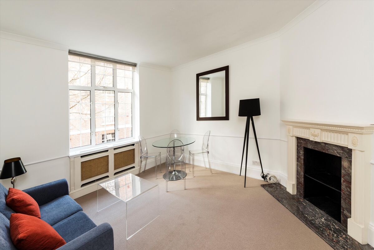 flat to rent in Daver Court, Chelsea Manor Street, London, SW3