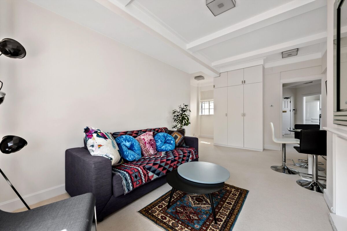 flat to rent in Kings Court North, Chelsea, London, SW3 KNQ012195913 Knight Frank