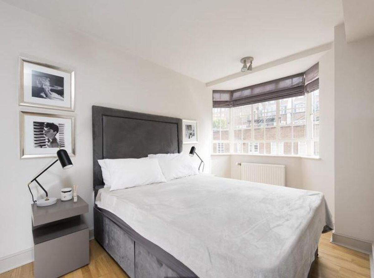 flat to rent in Chelsea Cloisters, Sloane Avenue, Chelsea, London, SW3