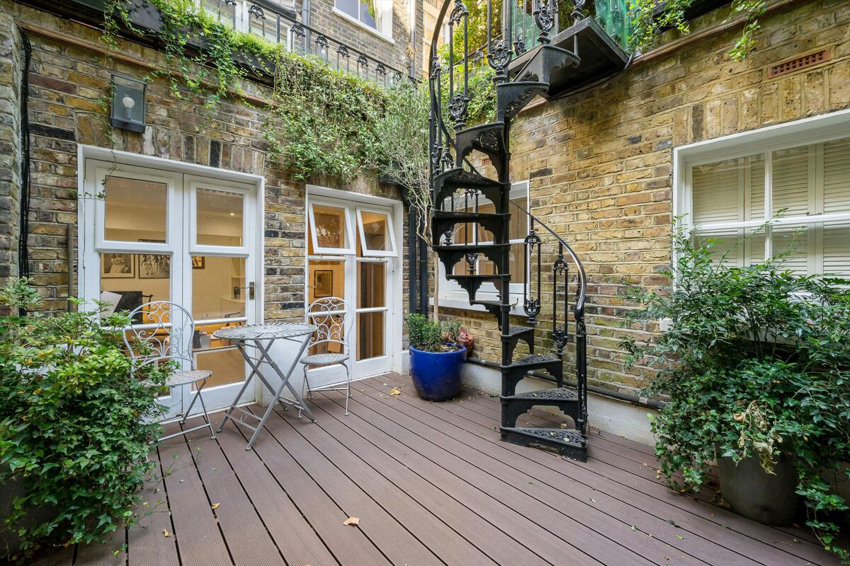 house to rent in Royal Avenue, Chelsea, London, SW3. KNQ012204965