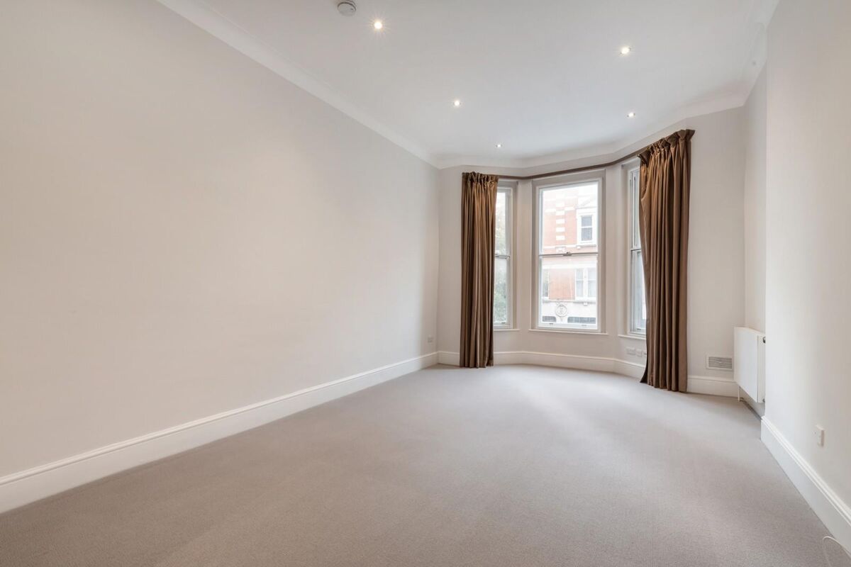 flat to rent in Egerton Gardens, Knightsbridge, London, SW3